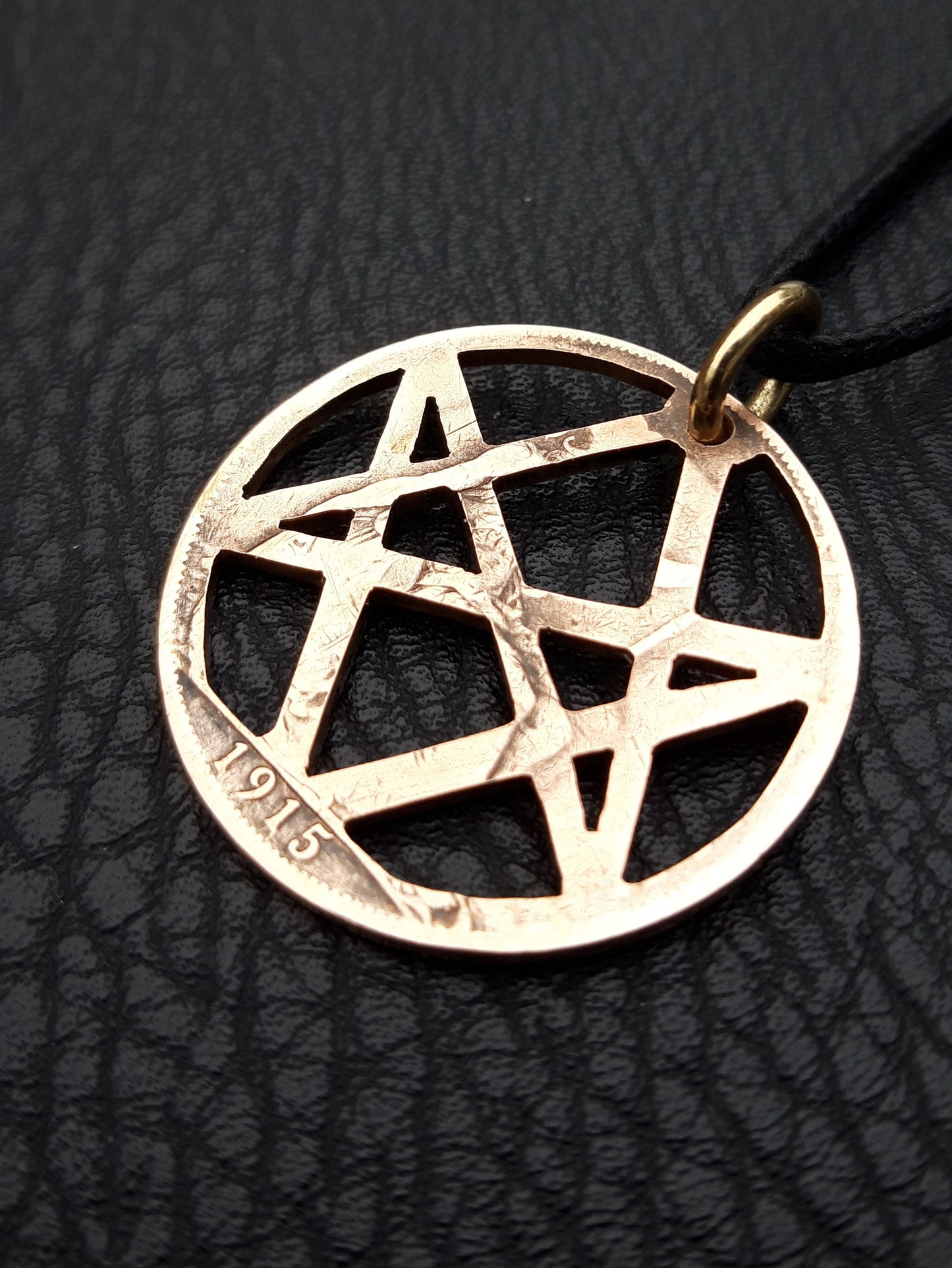 Unicursal hexagram pendant